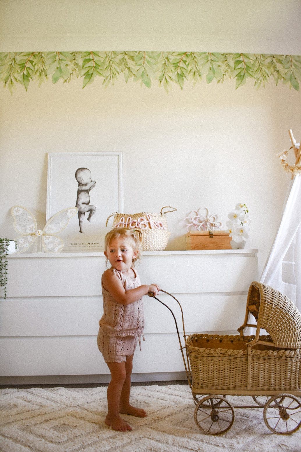 Green Leaf Wall Trim Decals