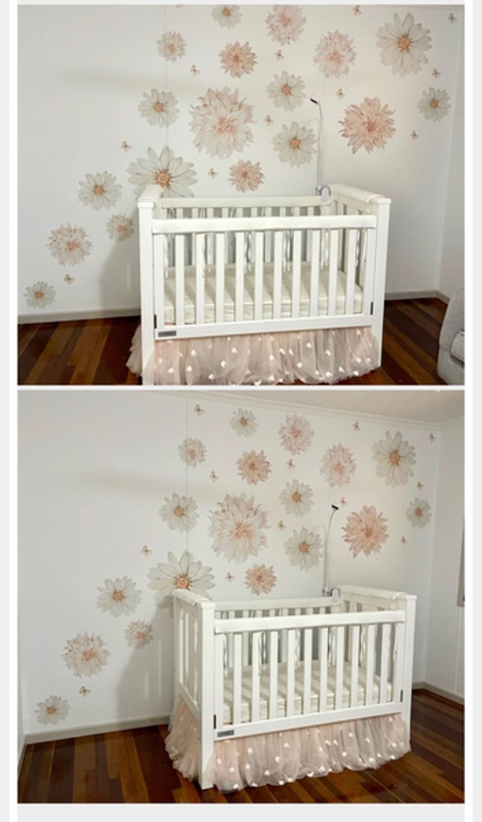 Customer photos of dahlia and daisy decals in a nursery