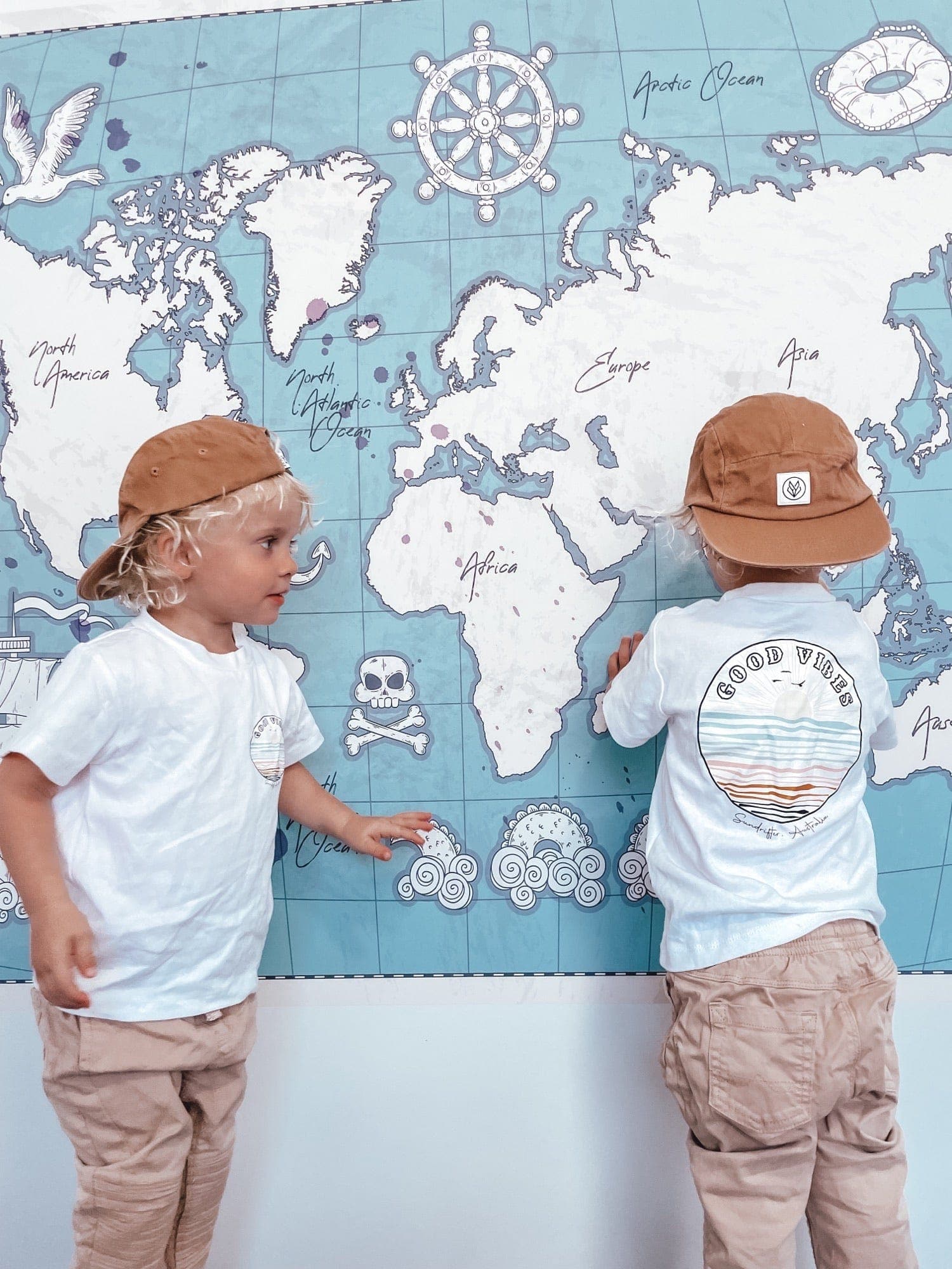 Little Explorer Atlas Old World Map Decal